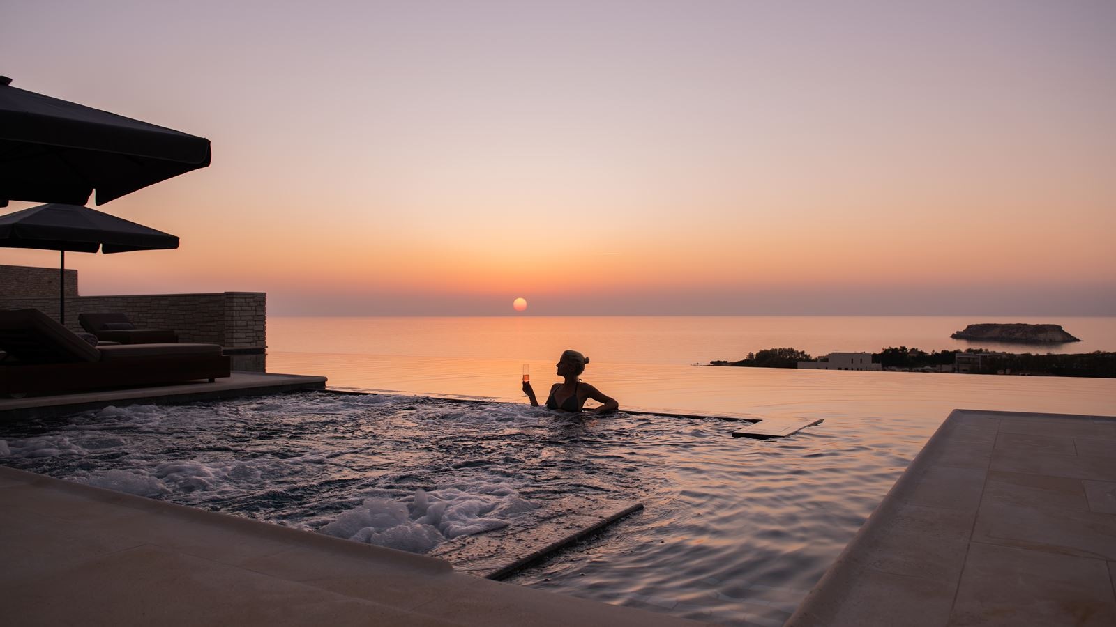 rooms-presidential-suite-privatepoolterrace