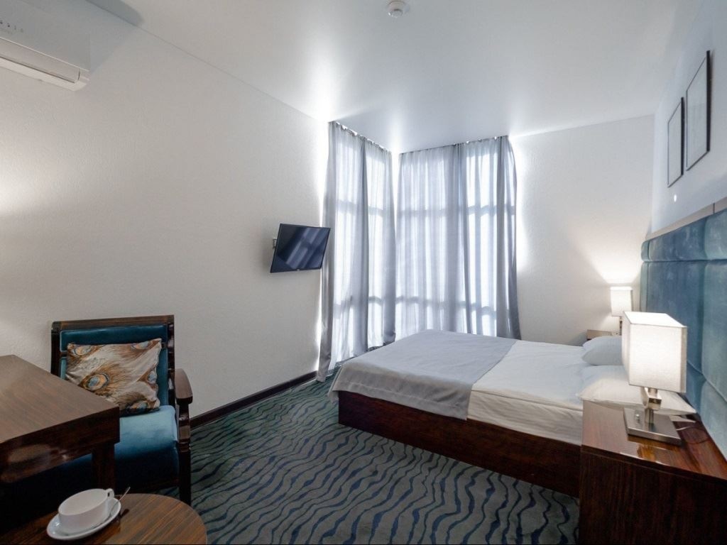 rooms-suite-with-balcony