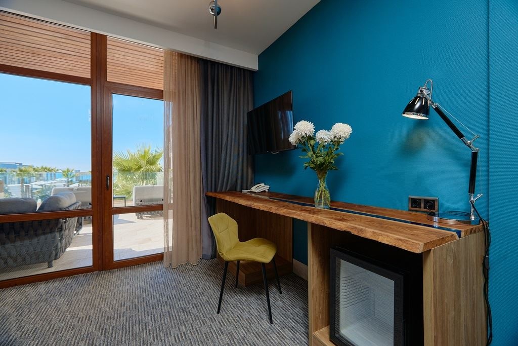 rooms-delux-sea-terrasa