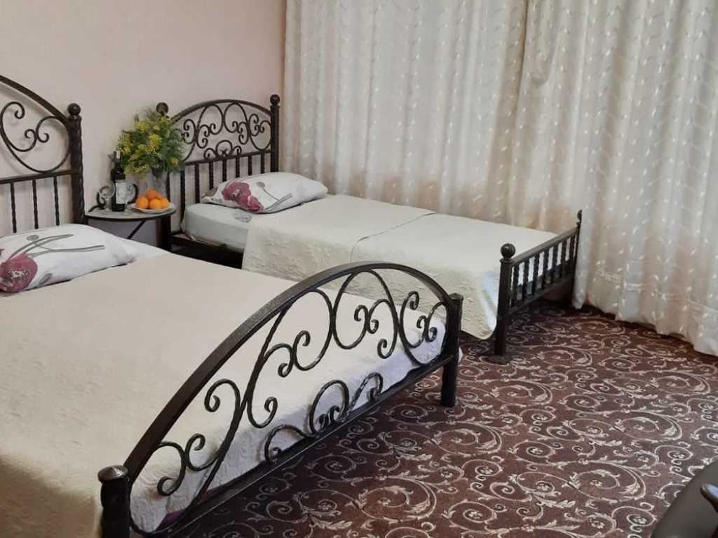 rooms-family-balcony