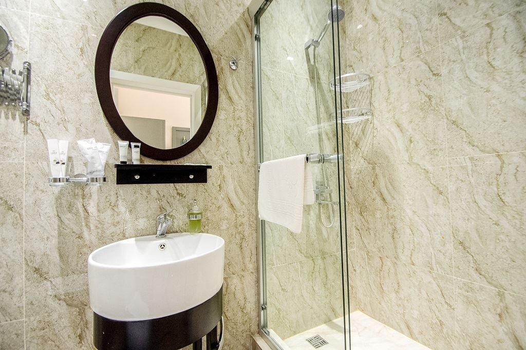 rooms-standart-with-balcony-and-sea-wiue