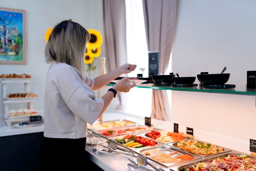 restaurants-restaurant