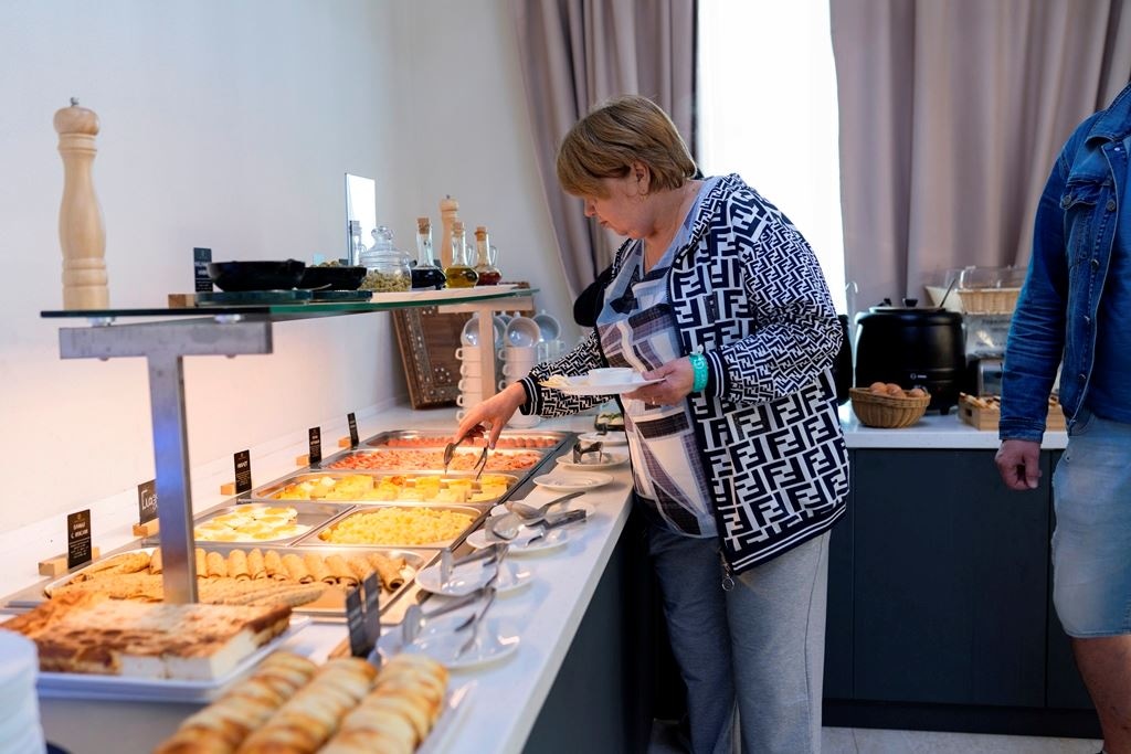 restaurants-restaurant