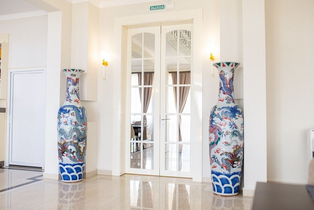 restaurants-restaurant