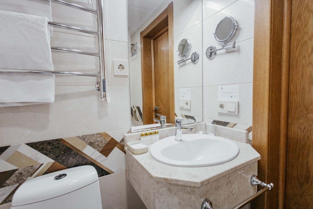 rooms-standart-superior-balcony-side-sea-view