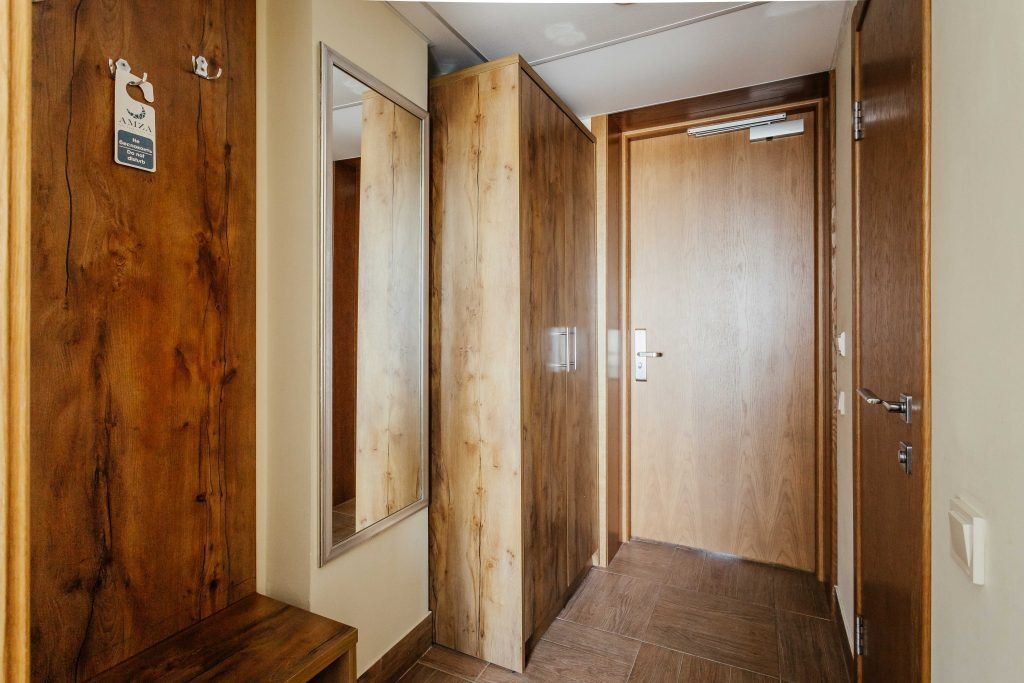 rooms-standart-superior-balcony-side-sea-view