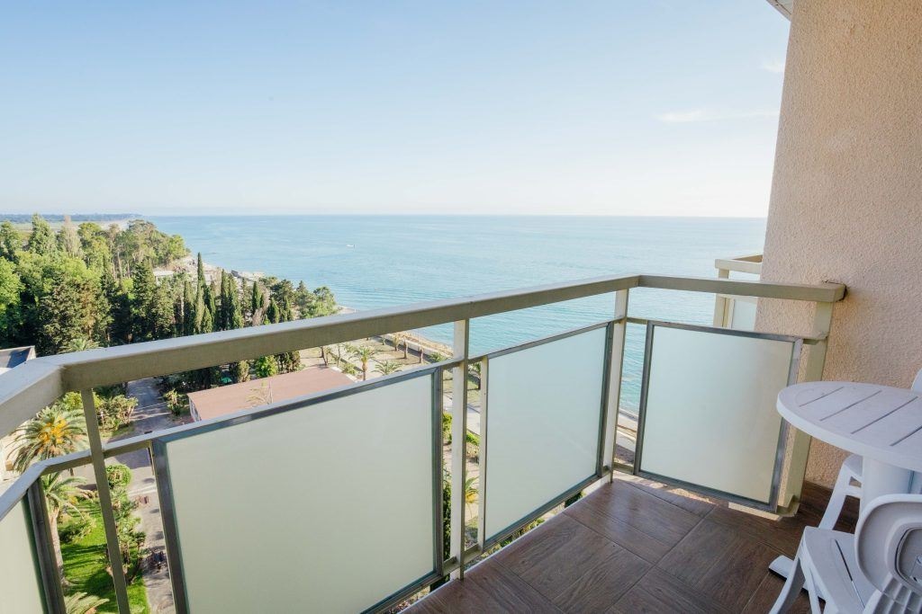 rooms-standart-superior-balcony-side-sea-view