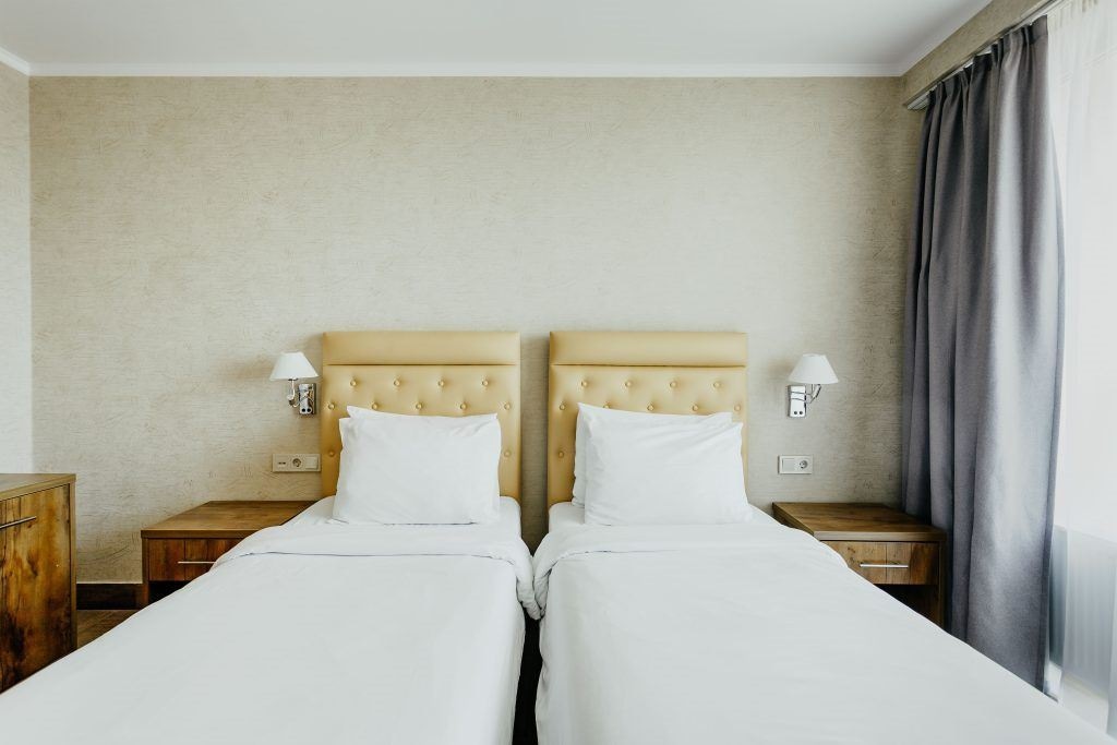 rooms-family-suite-balcony-side-sea-view