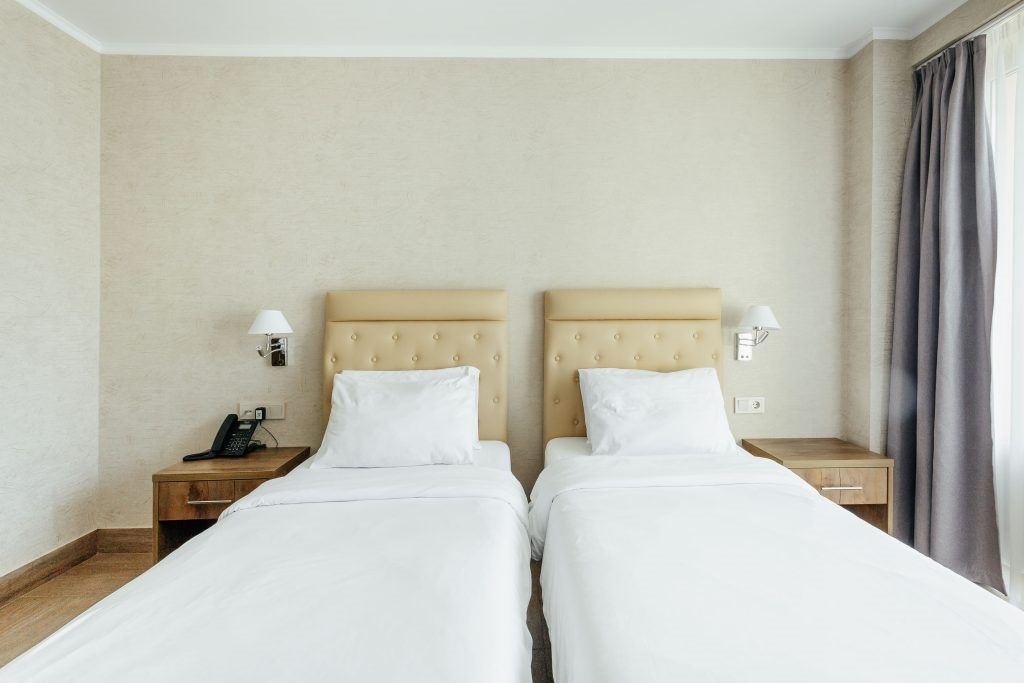 rooms-standart-with-balcony-park-view