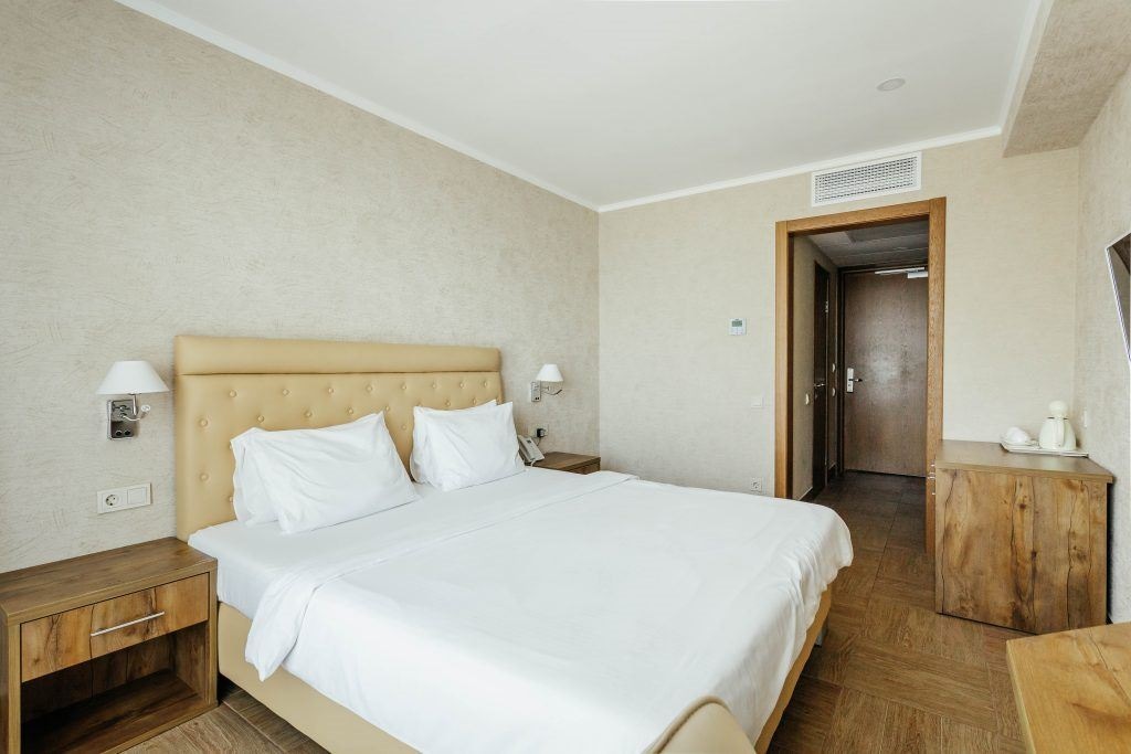 rooms-standart-with-balcony-park-view