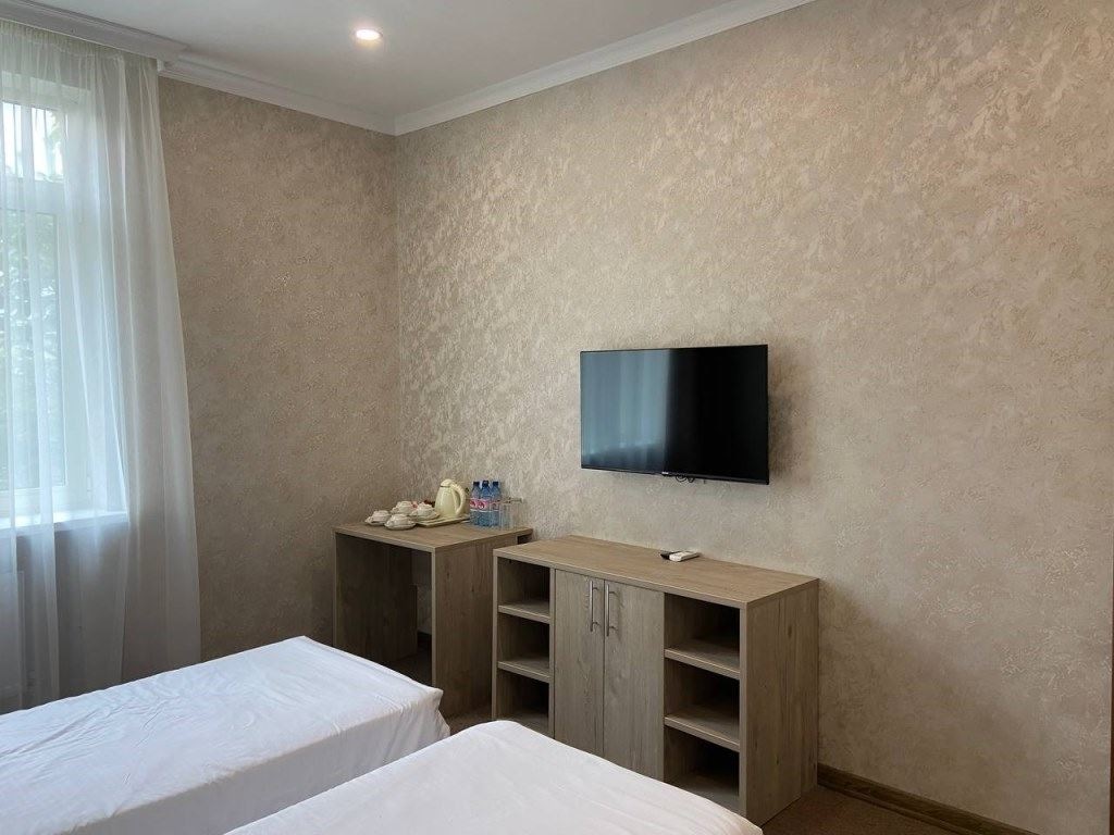 rooms-suite-3-rooms-without-balcony-park-view