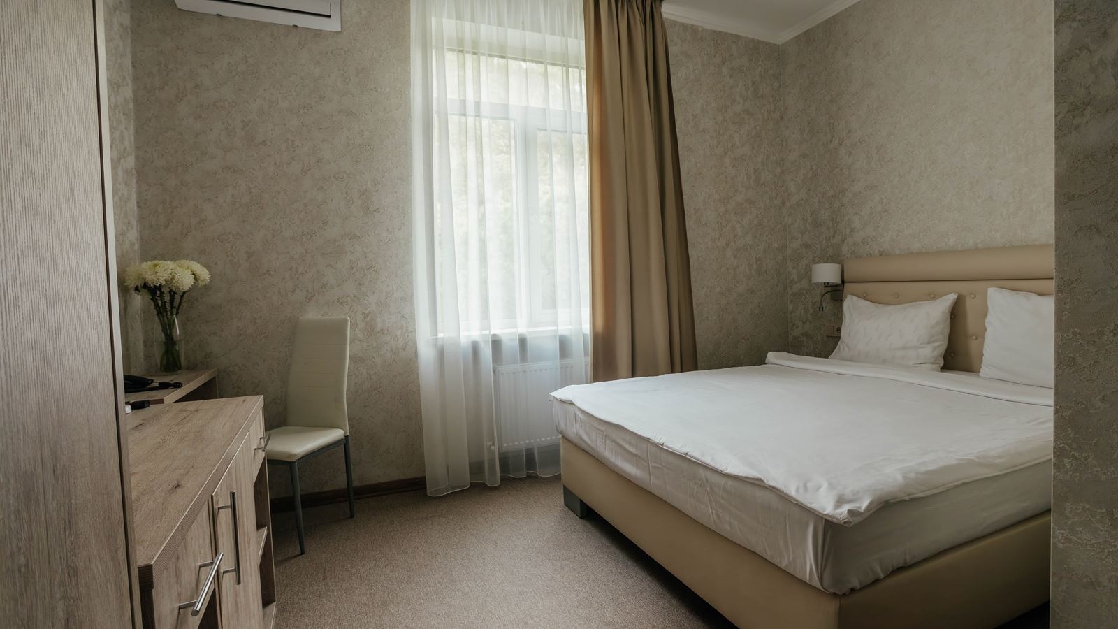 rooms-standart-without-balcony--park-view