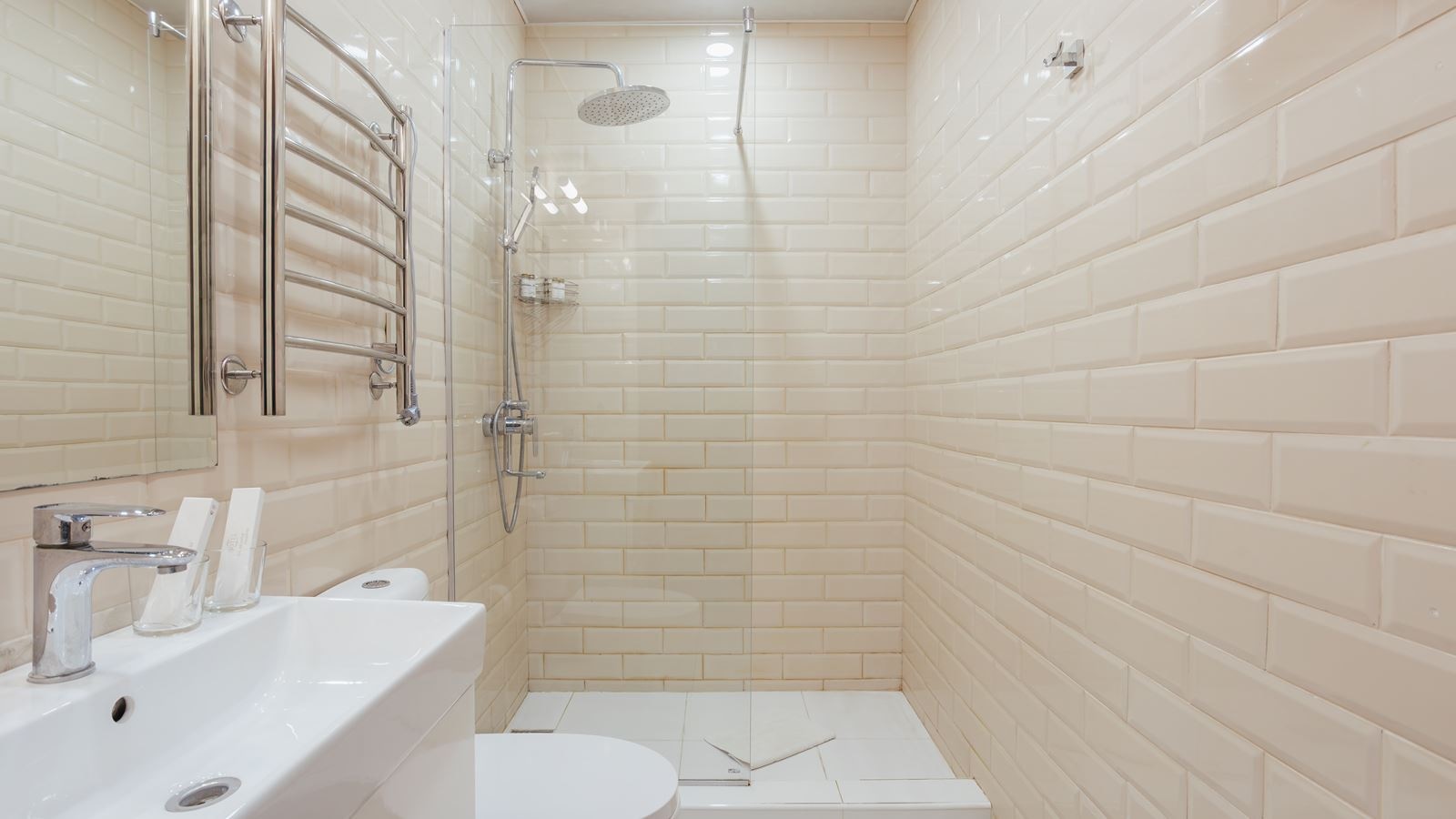 rooms-uluchshenniy-without-balcony--park-view