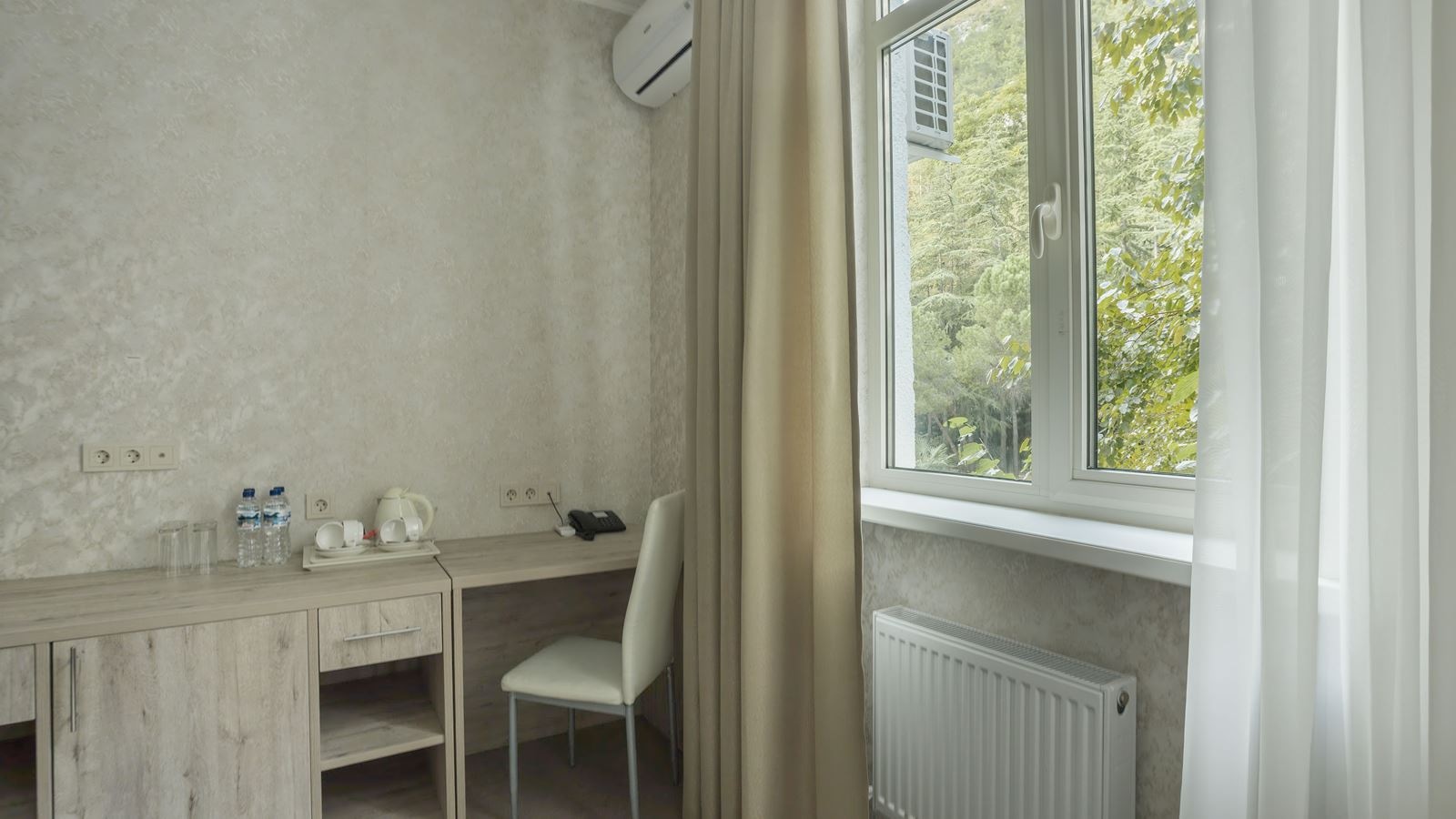 rooms-uluchshenniy-without-balcony--park-view