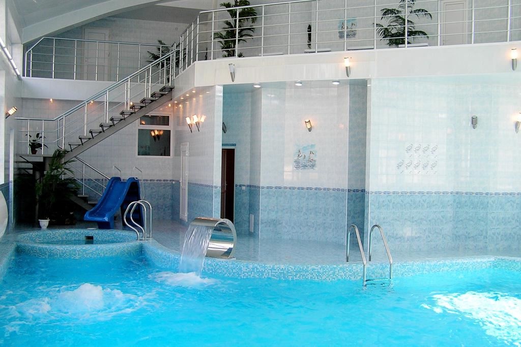 pools-indoor-pool
