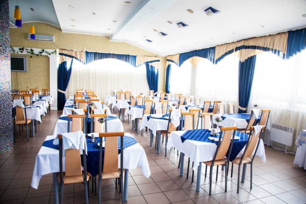 restaurants-obedennyi-zal