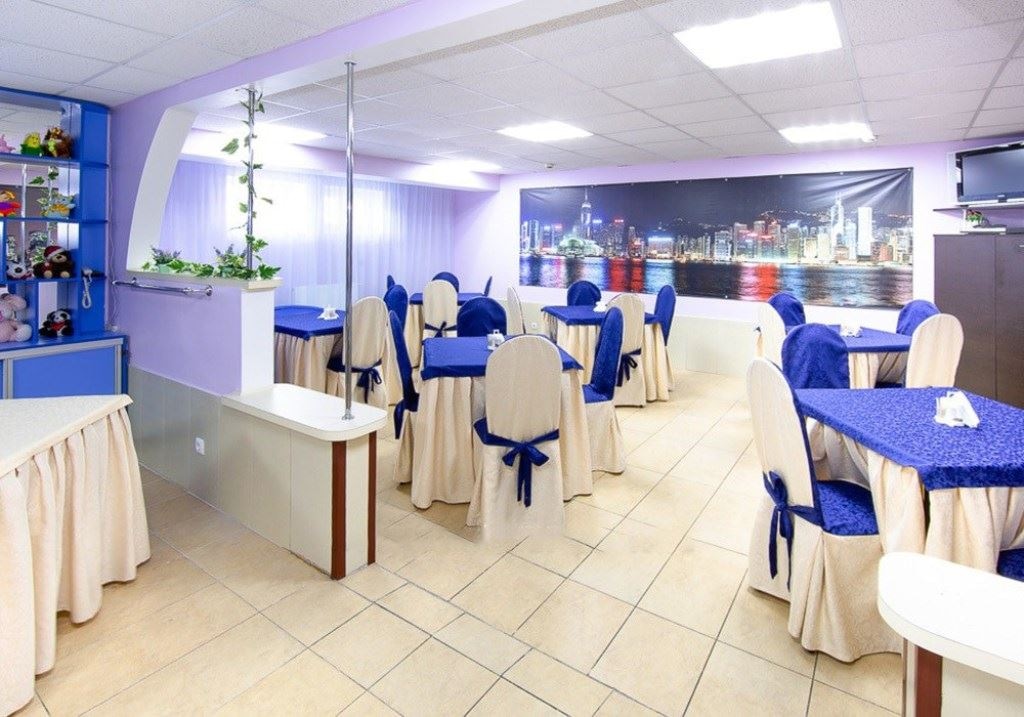 restaurants-obedenniy-zal