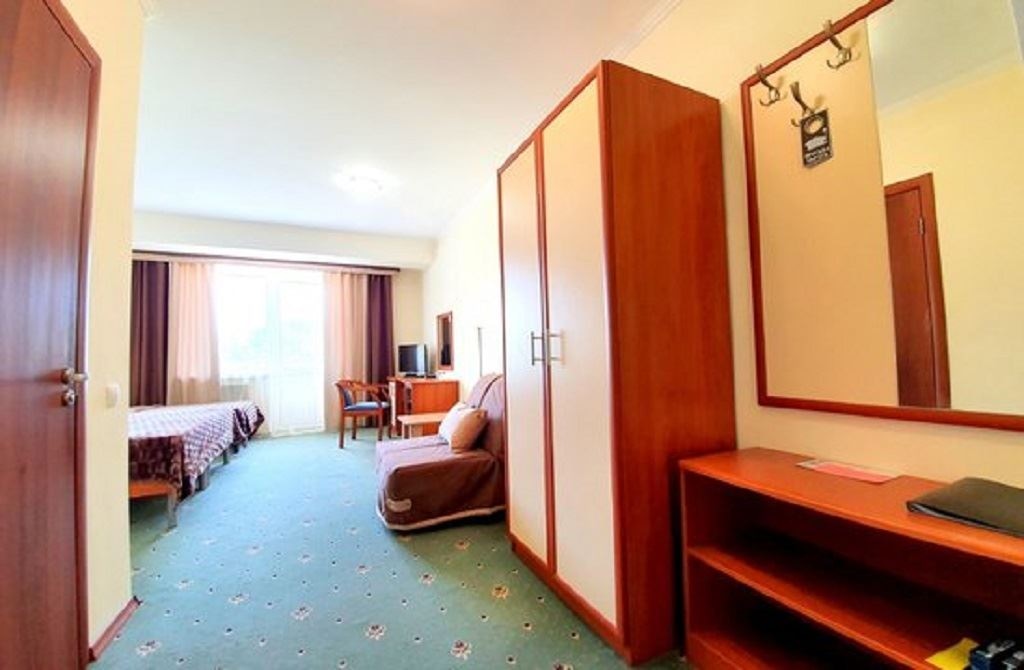 rooms-3-местный-стандарт