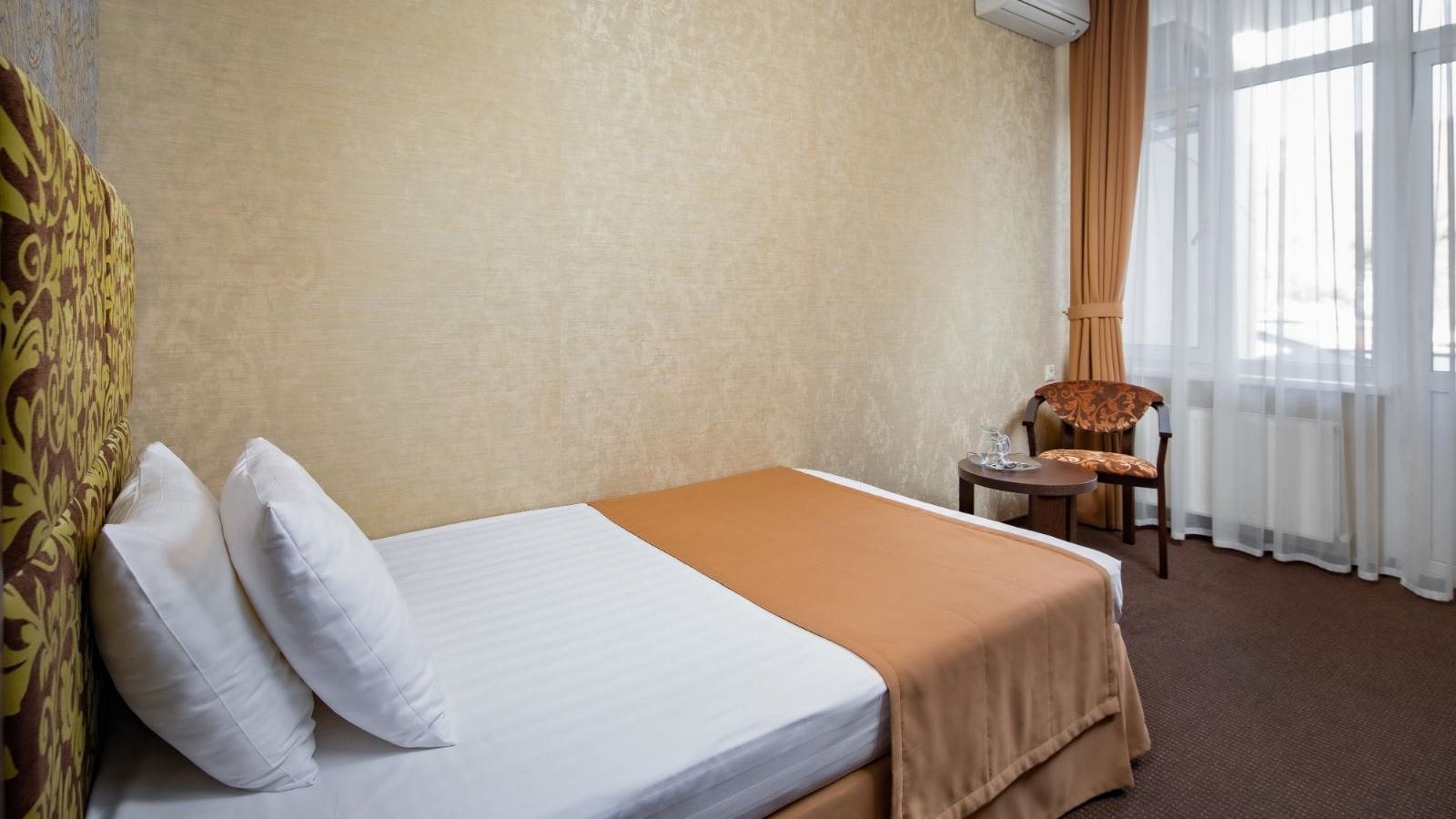 rooms-comfort-building-2