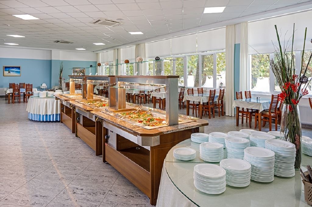 restaurants-obedenniy-zal