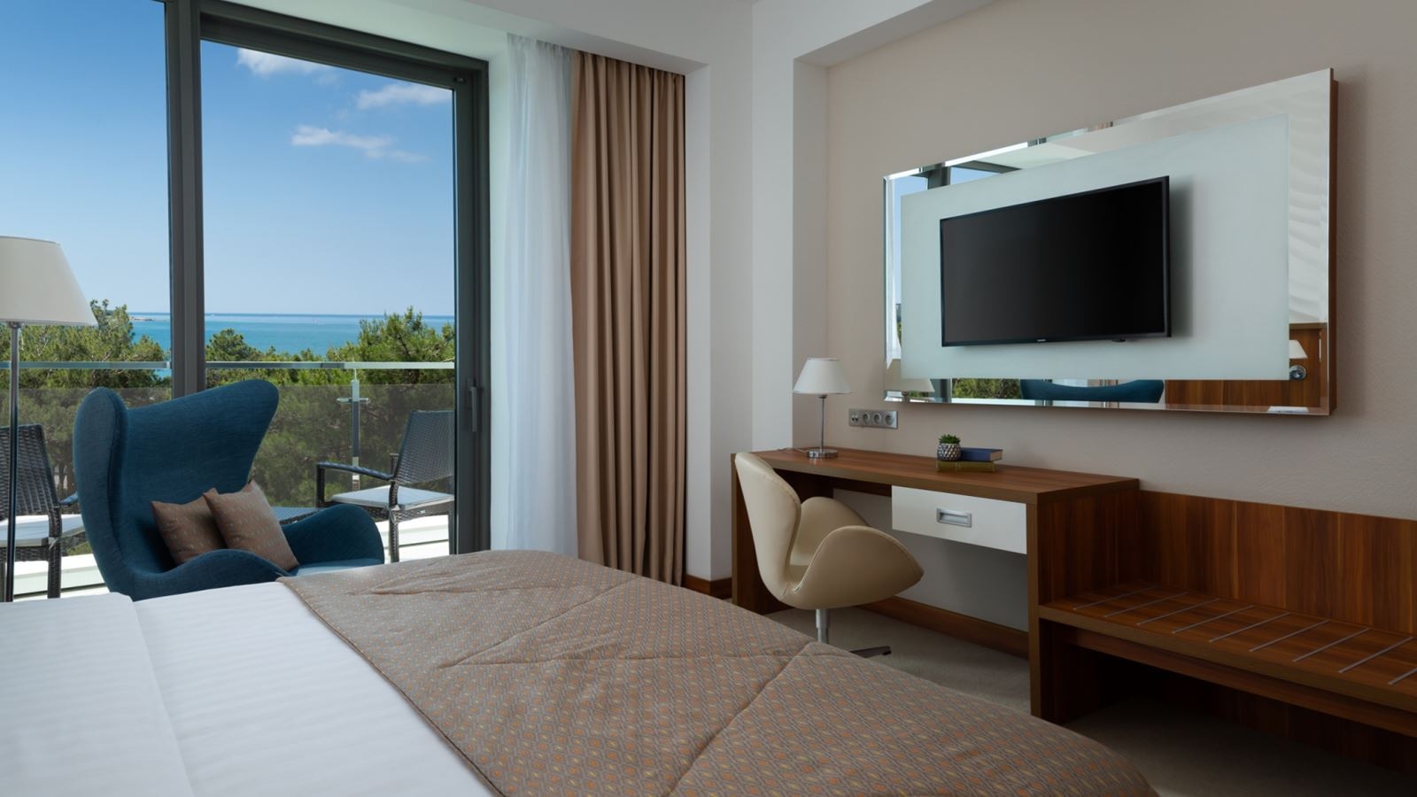 rooms-делюкс-с-видом-на-горы-корпус-1