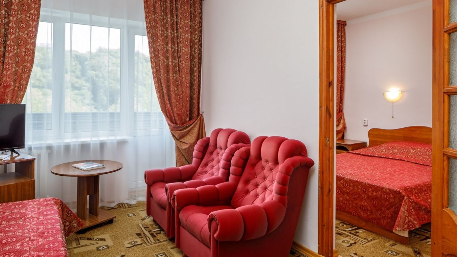 rooms-triple-2-room-standard-building-1