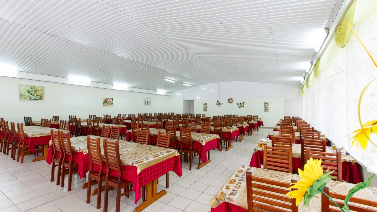 restaurants-obedennii-zal