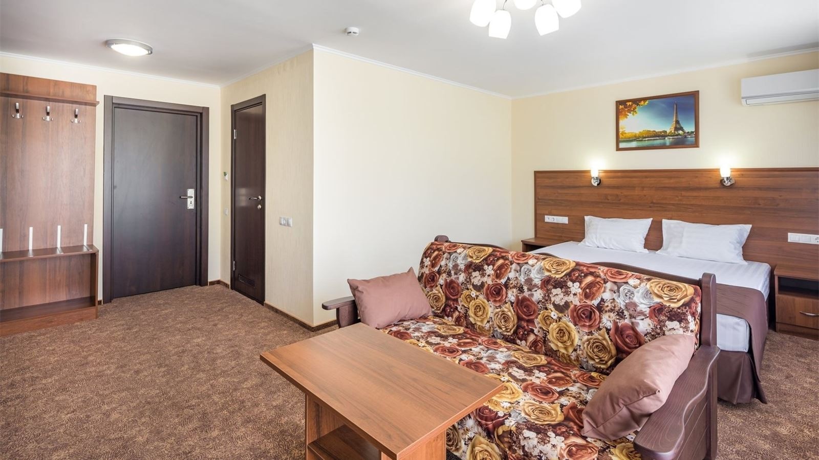 rooms-2seater-classic-building-3-8