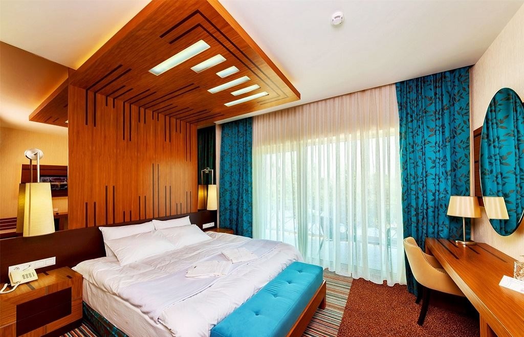 rooms-2local-standard-pc-corp6