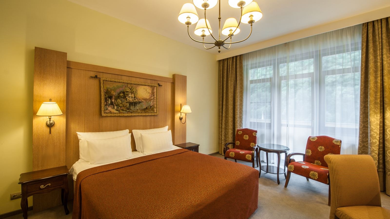 rooms-deluxe-balcony