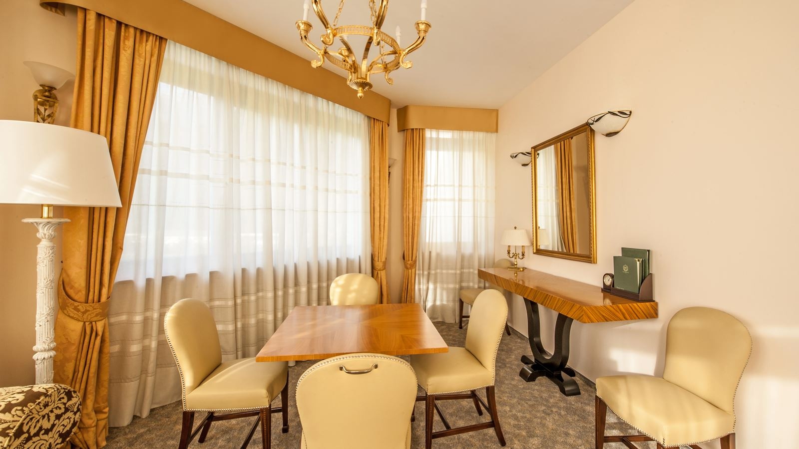 rooms-suite-panorama