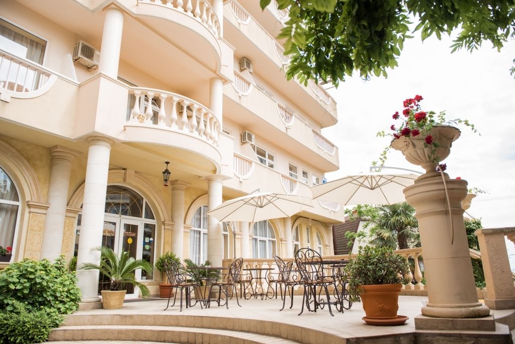 general-main-building