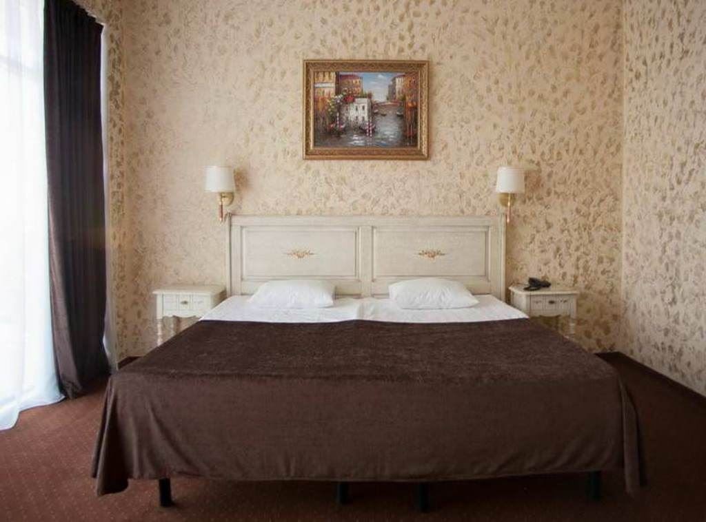 rooms-executive-studio