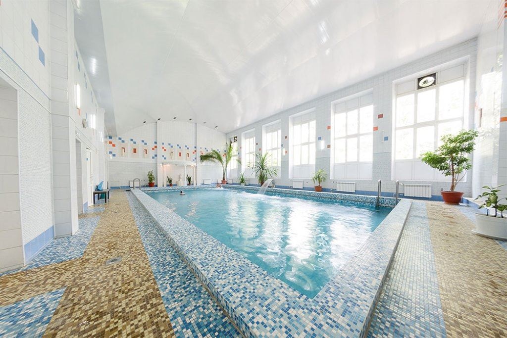 pools-indoor-pool