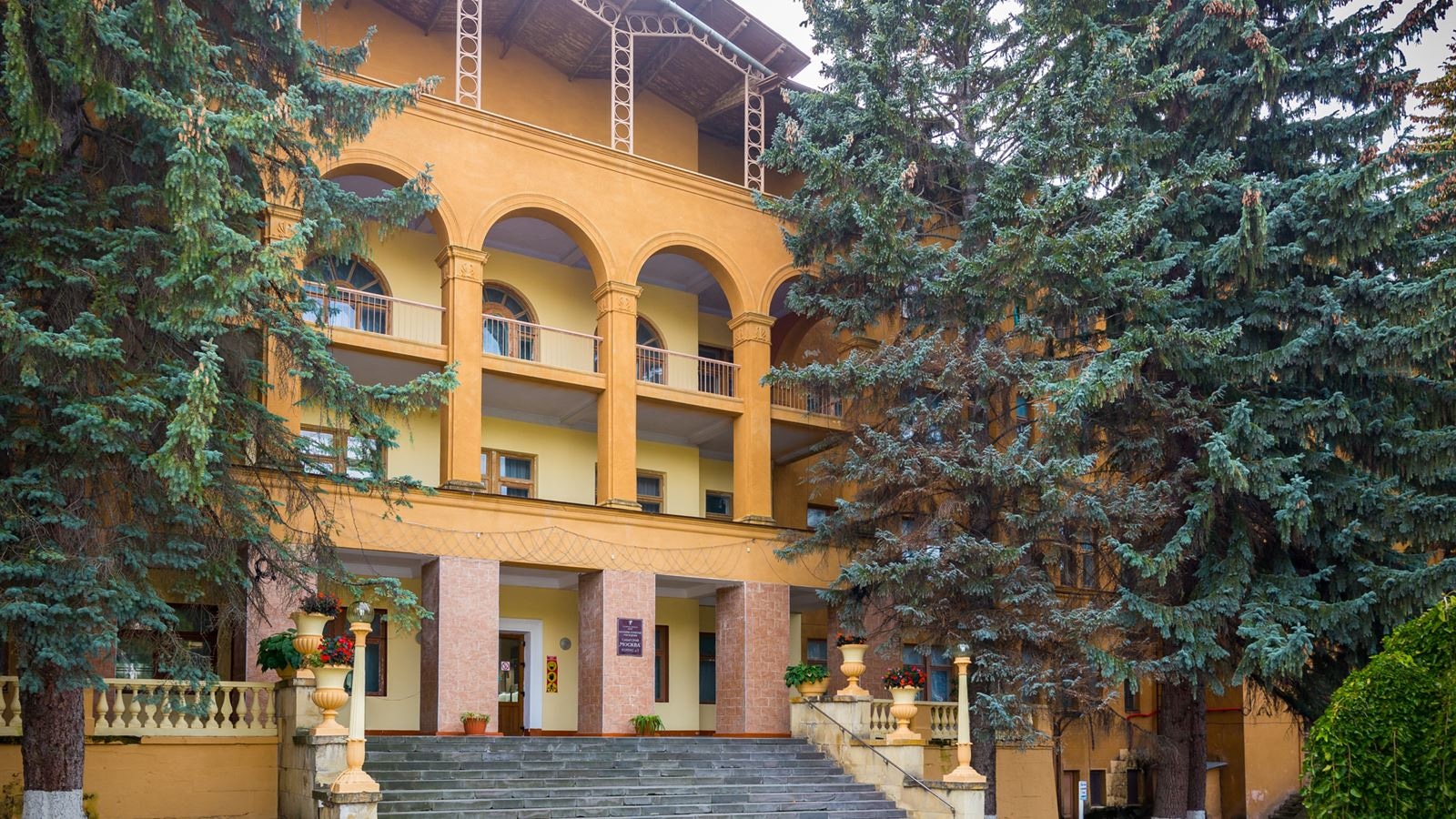 general-main-building