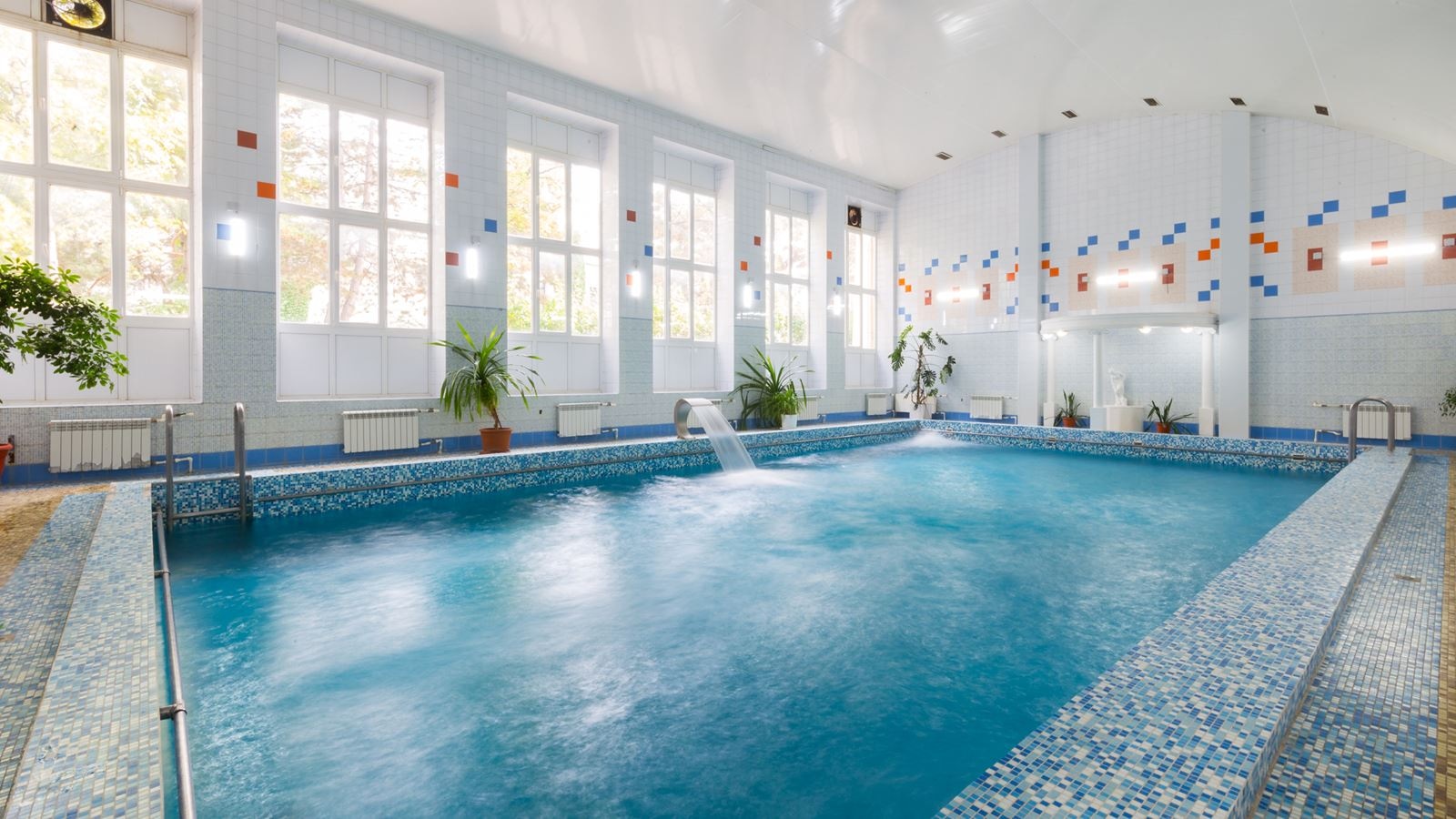 pools-indoor-pool
