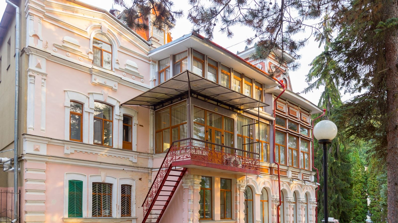 general-main-building