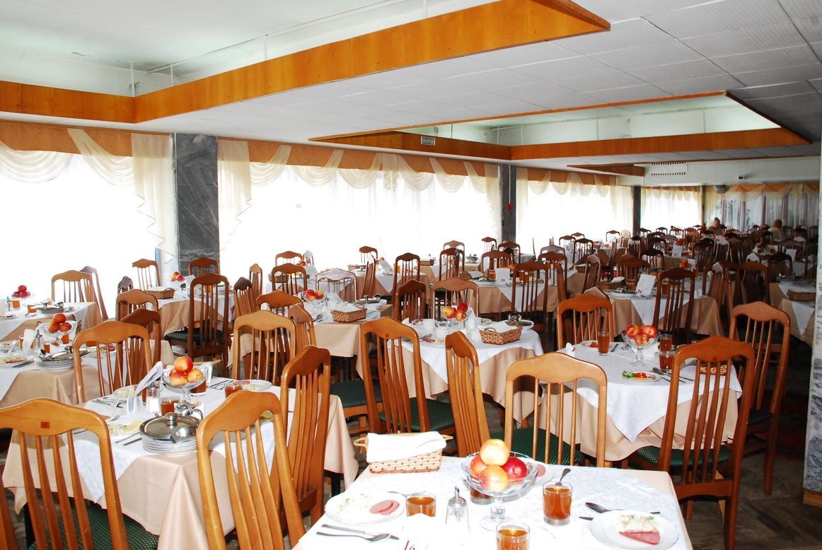 restaurants-obedennyi-zal