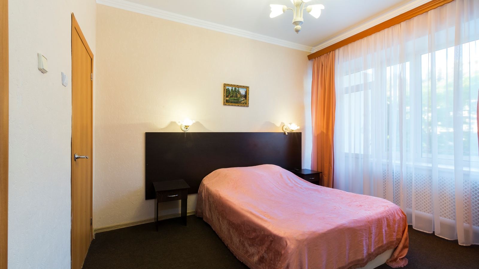 rooms-room-comfort-2-rooms-balcony-wellness