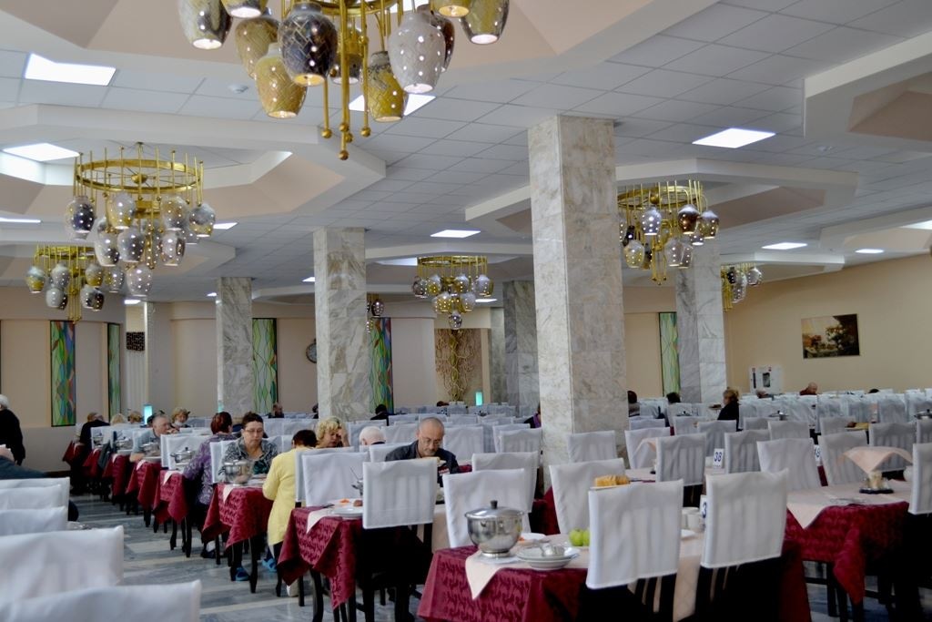 restaurants-obedennyi-zal