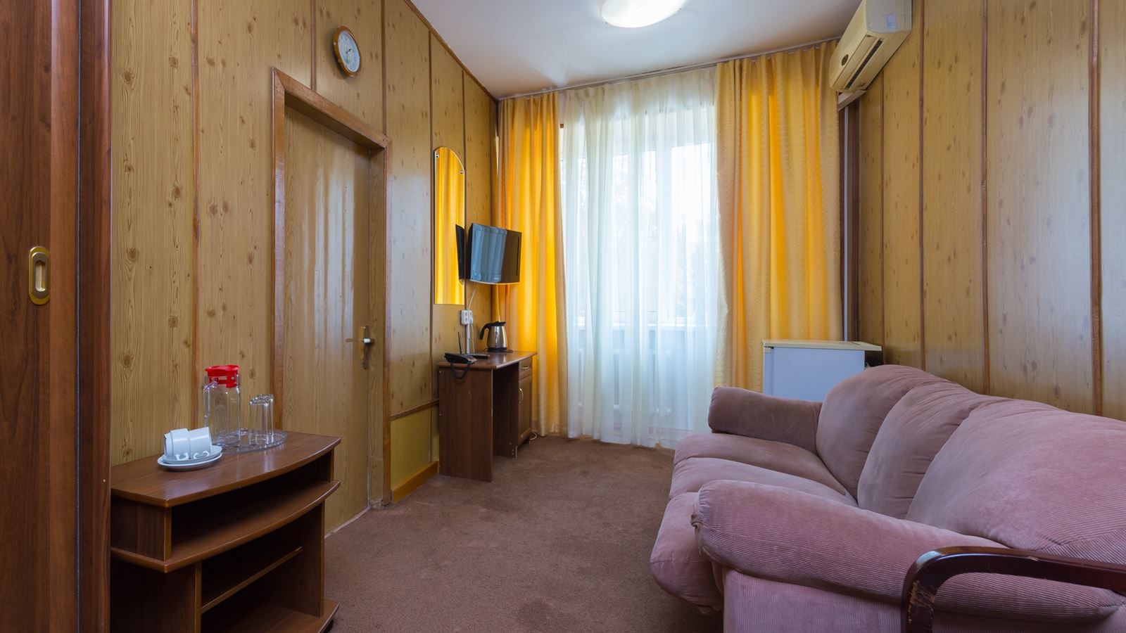 rooms-2-room-corpus-4