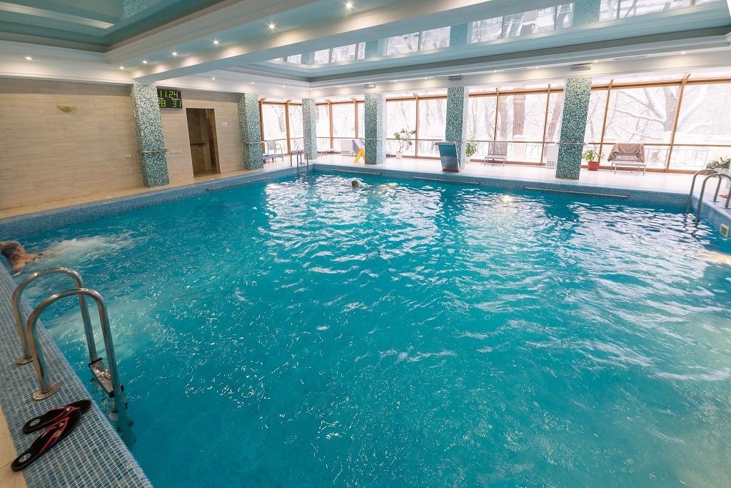 pools-indoor-pool