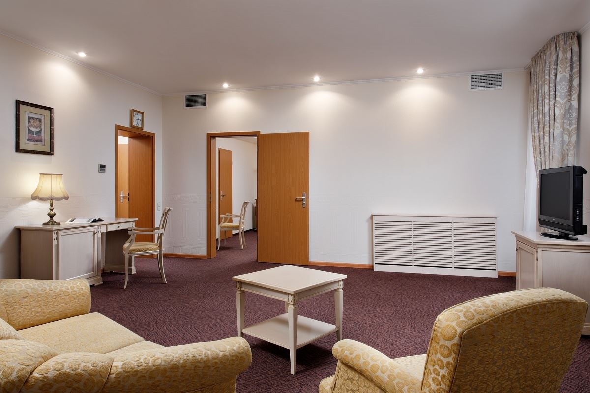 rooms-2местный-2комнатный-люкс-высshей-каткорпс-apartment-luxury