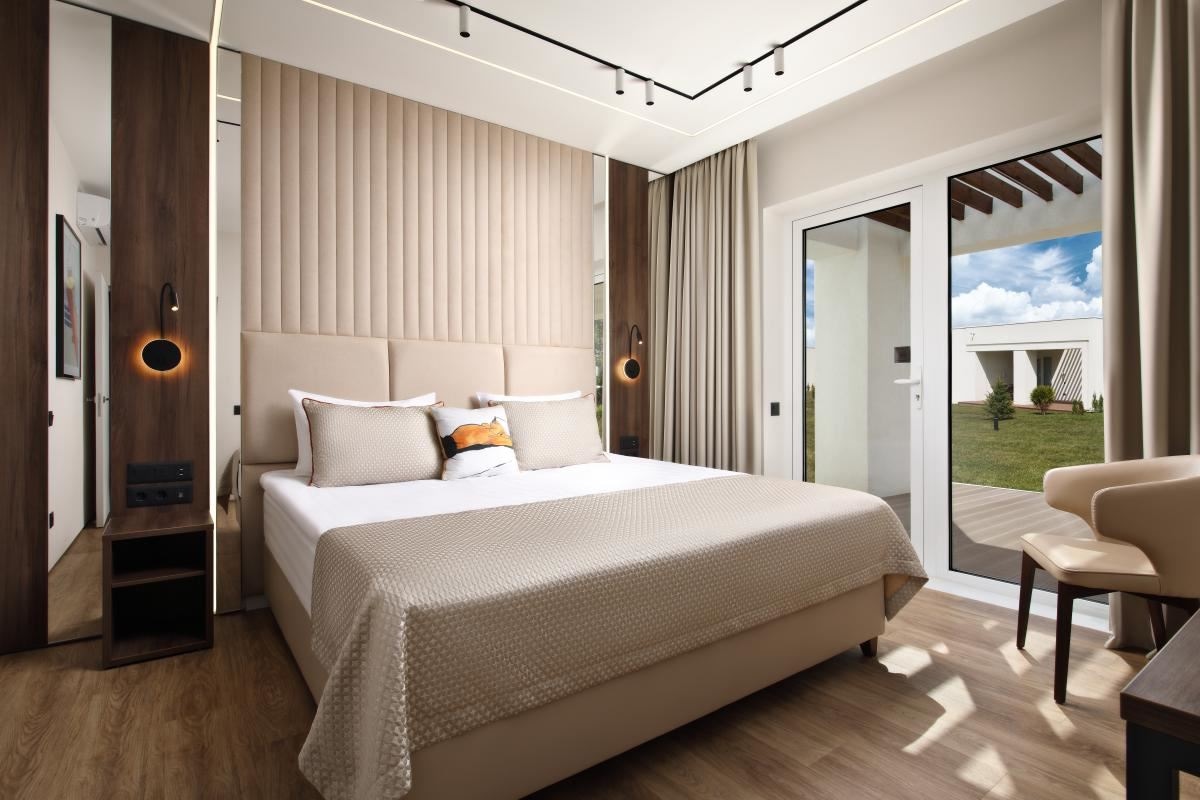 rooms-3-комнатная-вилла-с-бассейном--2-спальни