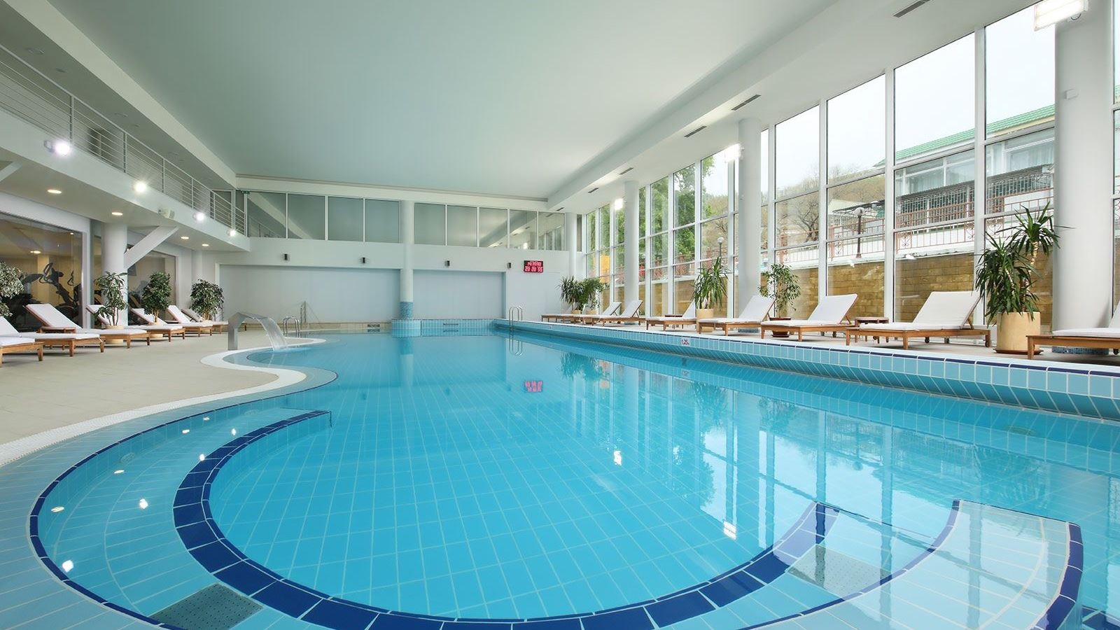 pools-indoor-pool