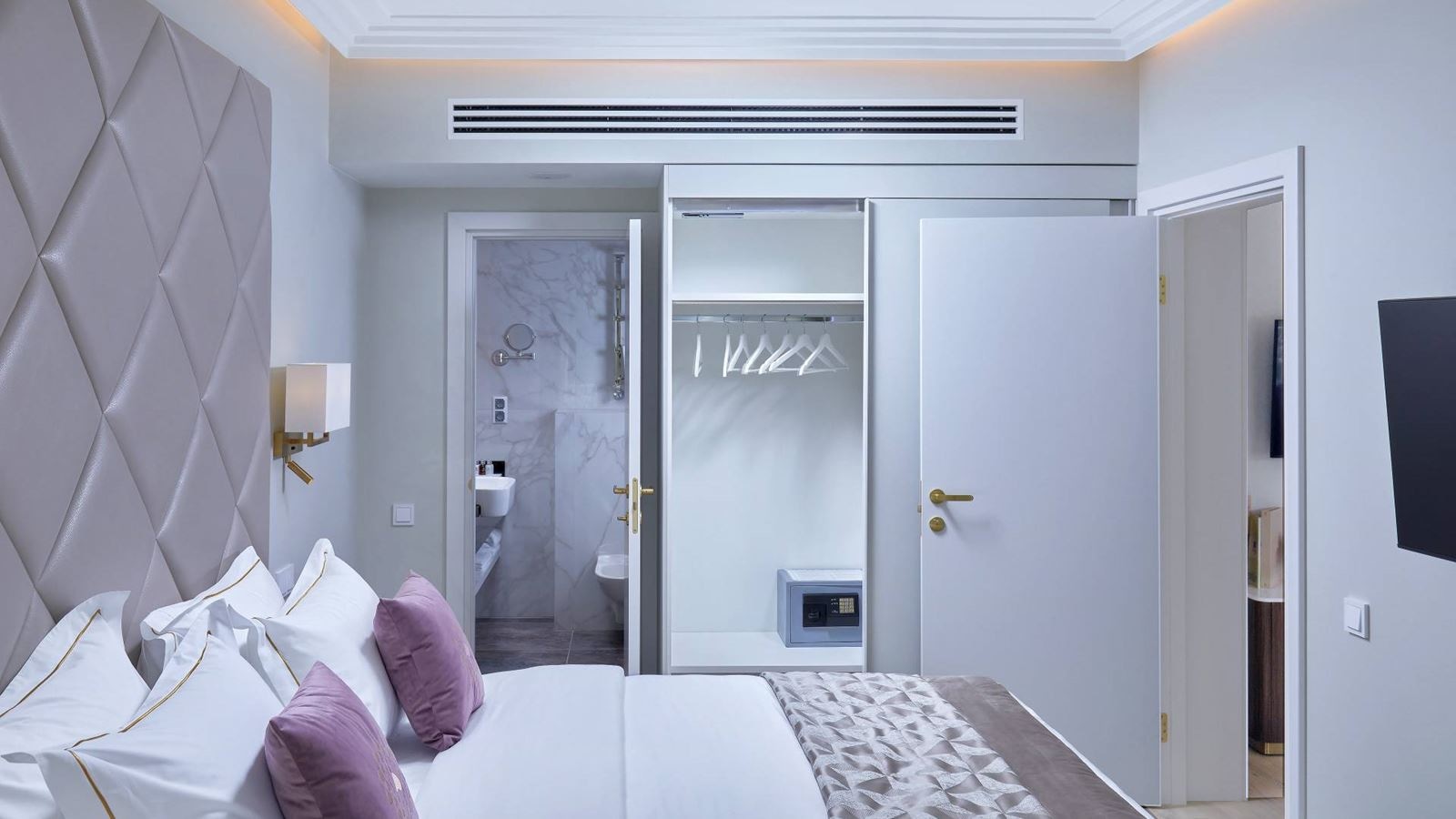 rooms-2-mest-2-komn-luxe-bez-lech