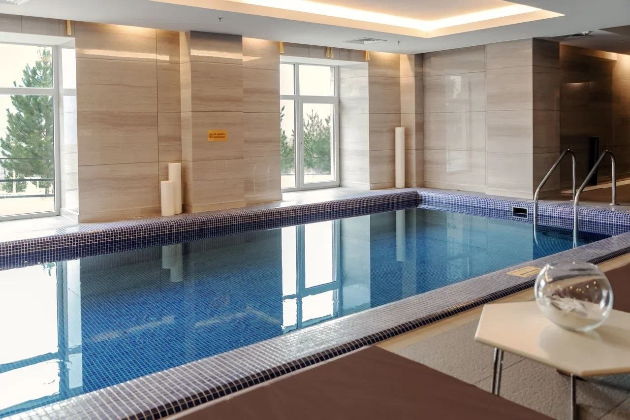 pools-indoor-pool