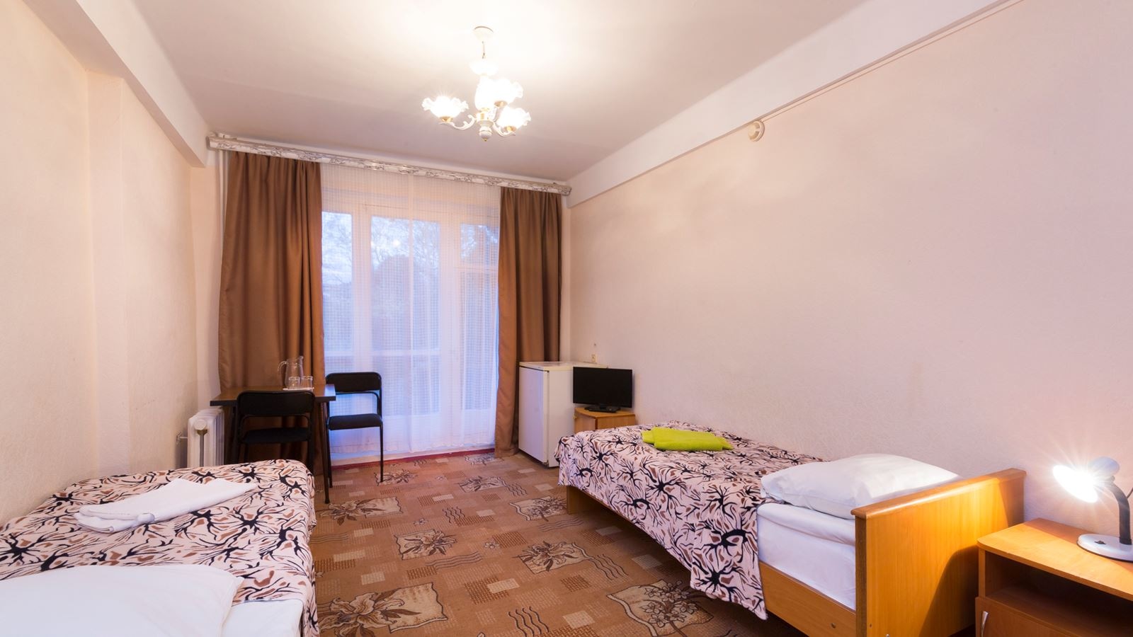 rooms-dbl-standard-2-kat-building-1