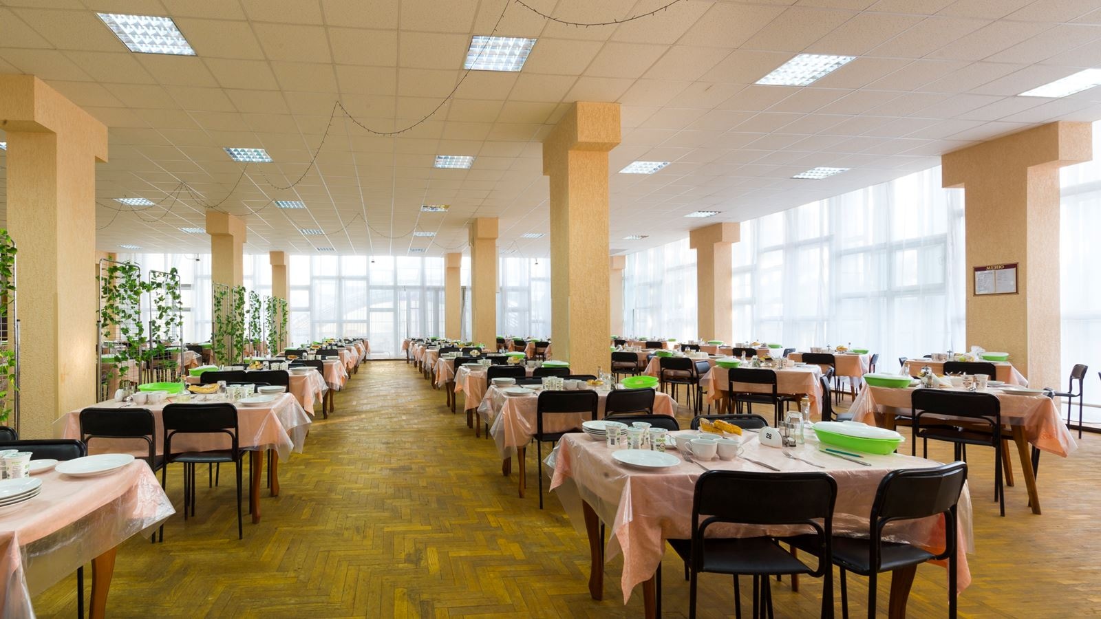 restaurants-obedennii-zal