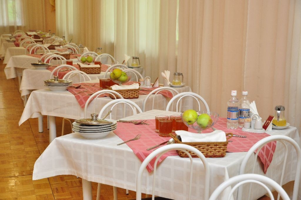 restaurants-obedennyi-zal